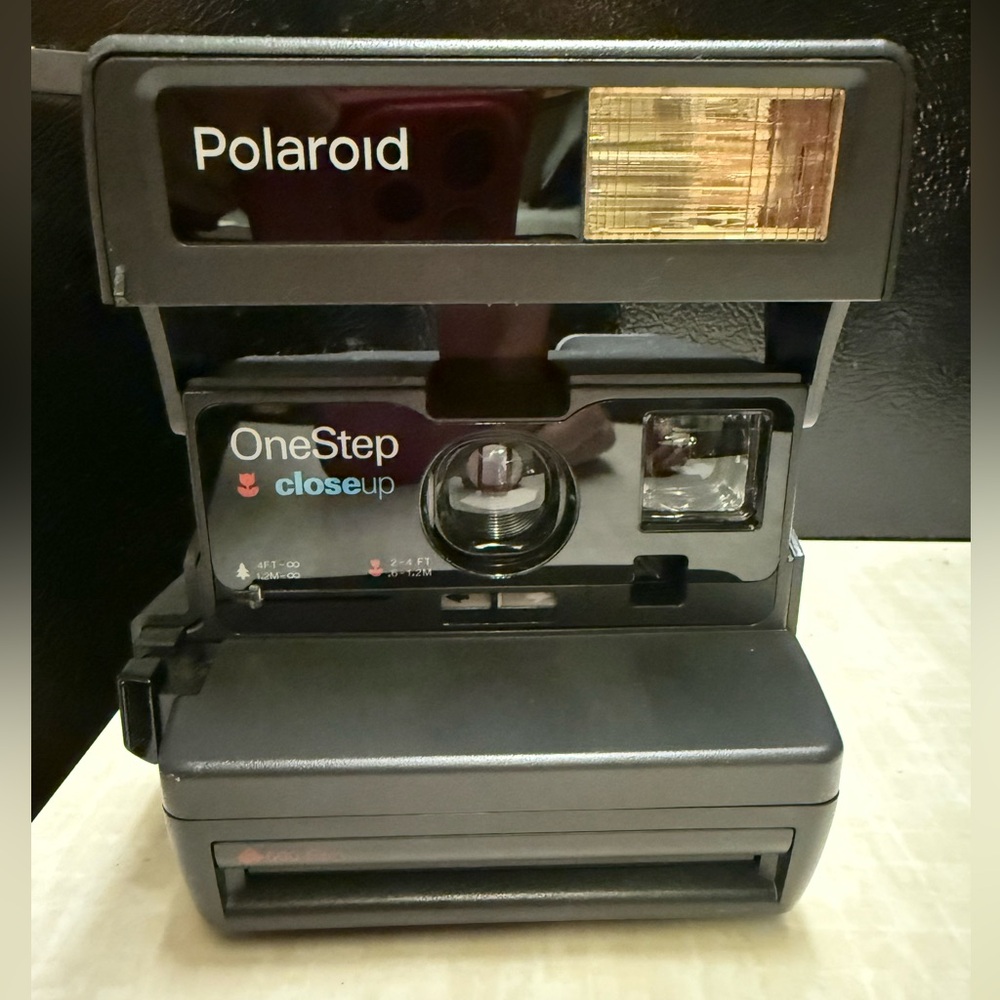 Polaroid OneStep Closeup Camera - Black instant photo Vintage